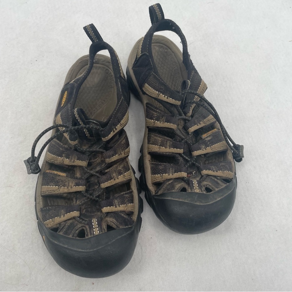 KEEN Men’s Newport Waterproof Sandals trail hiking shoe brown/black size: 8